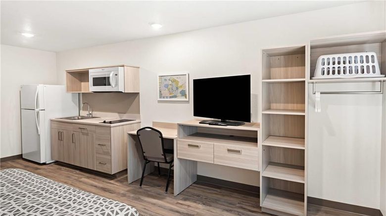 <b>Woodspring Suites Billings Room</b>. Images powered by <a href="https://iceportal.shijigroup.com/" title="IcePortal" target="_blank">IcePortal</a>.