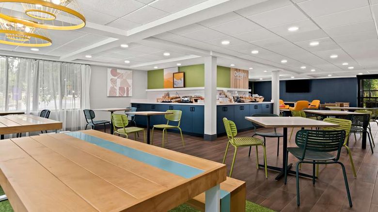 <b>Spark by Hilton Hummelstown Hershey Restaurant</b>. Images powered by <a href="https://iceportal.shijigroup.com/" title="IcePortal" target="_blank">IcePortal</a>.
