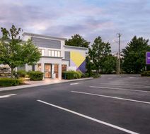 Spark by Hilton Hummelstown Hershey Exterior