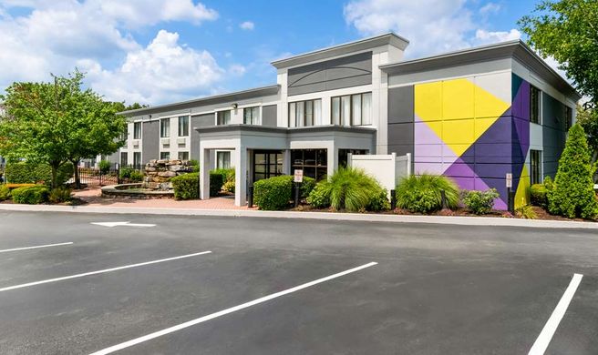 Spark by Hilton Hummelstown Hershey Exterior