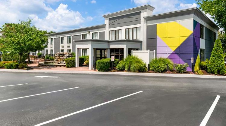 Spark by Hilton Hummelstown Hershey Exterior