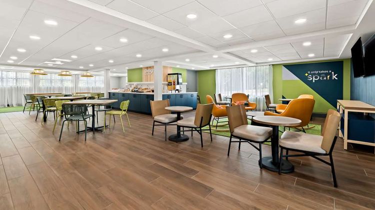Spark by Hilton Hummelstown Hershey Lobby