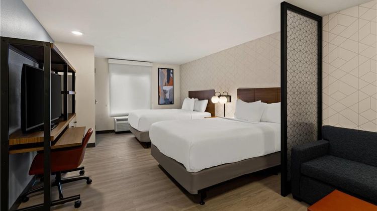 Everhome Suites Temecula Suite