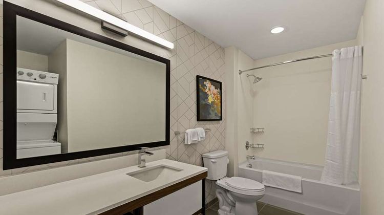 Everhome Suites Temecula Room