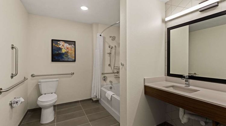 Everhome Suites Temecula Room