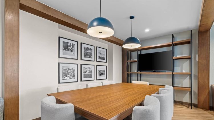 Everhome Suites Temecula Lobby