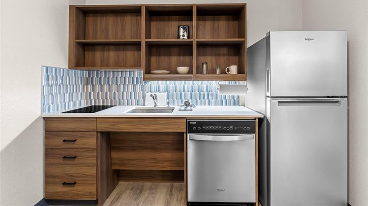 Everhome Suites Temecula Suite