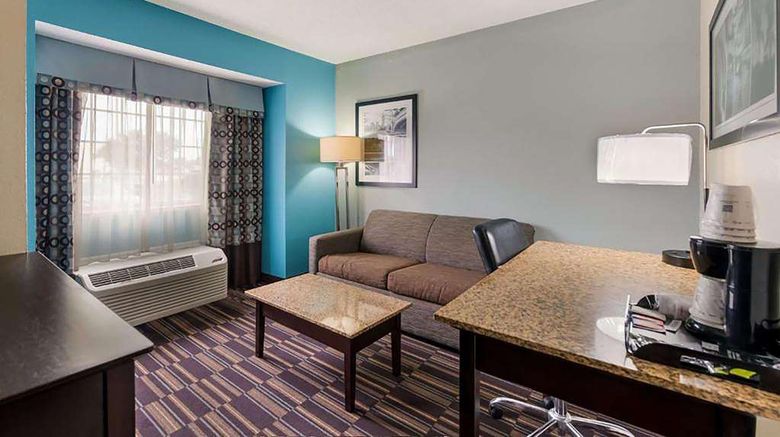<b>Baymont by Wyndham Elizabeth City Room</b>. Images powered by <a href="https://iceportal.shijigroup.com/" title="IcePortal" target="_blank">IcePortal</a>.