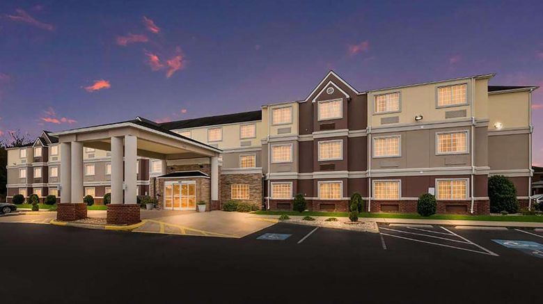 <b>Baymont by Wyndham Elizabeth City Exterior</b>. Images powered by <a href="https://iceportal.shijigroup.com/" title="IcePortal" target="_blank">IcePortal</a>.