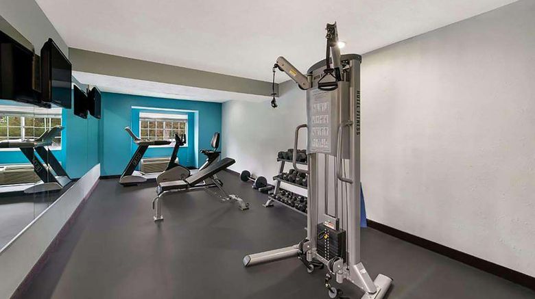 <b>Baymont by Wyndham Elizabeth City Health</b>. Images powered by <a href="https://iceportal.shijigroup.com/" title="IcePortal" target="_blank">IcePortal</a>.