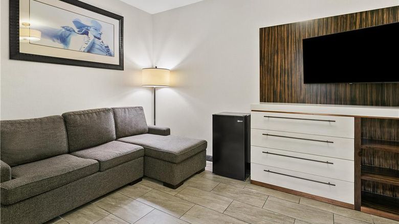 <b>Sonesta Hotel Baltimore Inner Harbor Suite</b>. Images powered by <a href="https://iceportal.shijigroup.com/" title="IcePortal" target="_blank">IcePortal</a>.