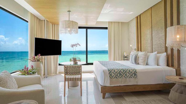 <b>Palafitos Overwater Bungalows Suite</b>. Images powered by <a href="https://iceportal.shijigroup.com/" title="IcePortal" target="_blank">IcePortal</a>.