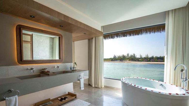 <b>Palafitos Overwater Bungalows Room</b>. Images powered by <a href="https://iceportal.shijigroup.com/" title="IcePortal" target="_blank">IcePortal</a>.