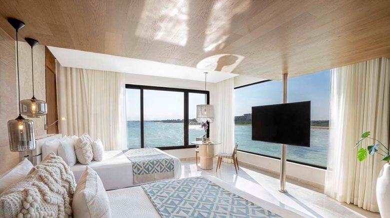 <b>Palafitos Overwater Bungalows Suite</b>. Images powered by <a href="https://iceportal.shijigroup.com/" title="IcePortal" target="_blank">IcePortal</a>.