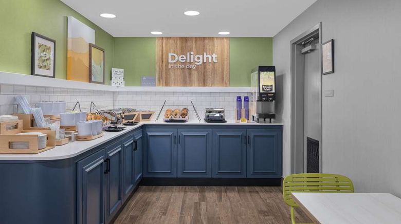 <b>Spark by Hilton-Southpoint Restaurant</b>. Images powered by <a href="https://iceportal.shijigroup.com/" title="IcePortal" target="_blank">IcePortal</a>.