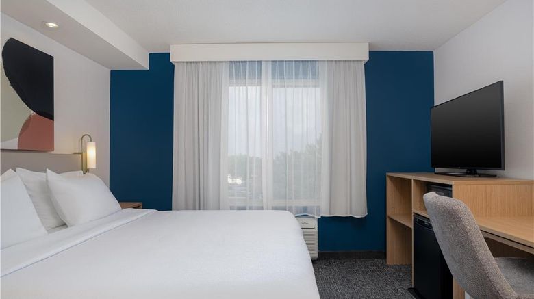 <b>Spark by Hilton Lancaster Room</b>. Images powered by <a href="https://iceportal.shijigroup.com/" title="IcePortal" target="_blank">IcePortal</a>.
