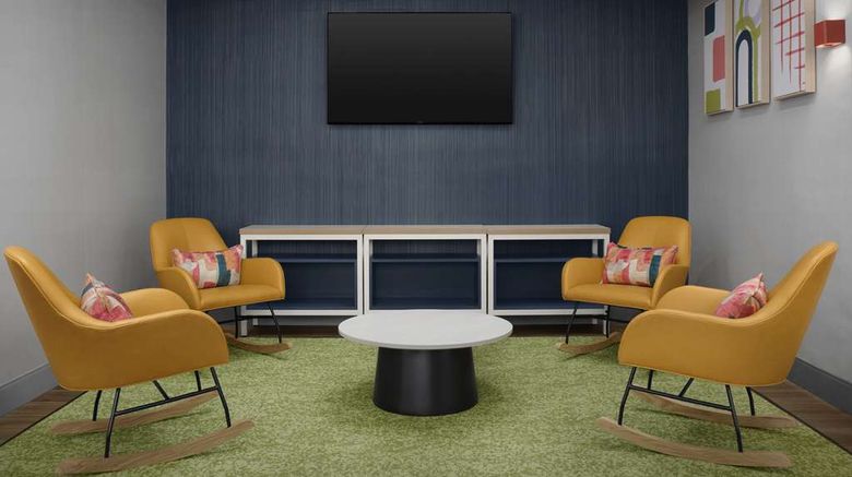 <b>Spark by Hilton Miami Doral Lobby</b>. Images powered by <a href="https://iceportal.shijigroup.com/" title="IcePortal" target="_blank">IcePortal</a>.