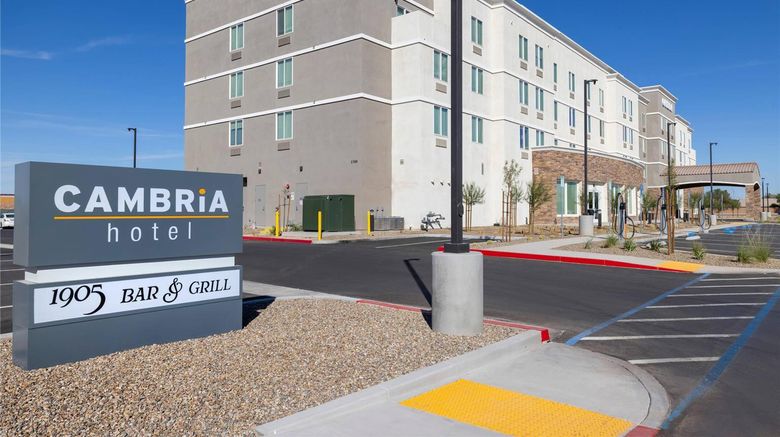 <b>Cambria Hotel El Centro Imperial Exterior</b>. Images powered by <a href="https://iceportal.shijigroup.com/" title="IcePortal" target="_blank">IcePortal</a>.