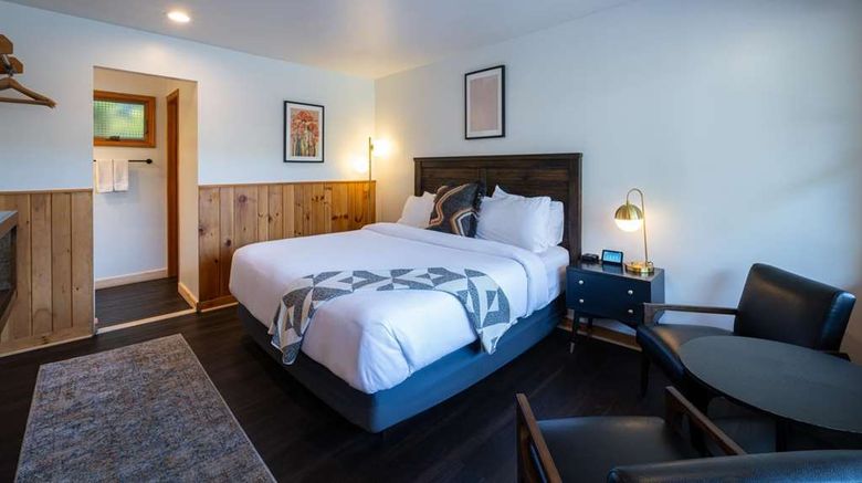 <b>Town House Lodge Room</b>. Images powered by <a href="https://iceportal.shijigroup.com/" title="IcePortal" target="_blank">IcePortal</a>.