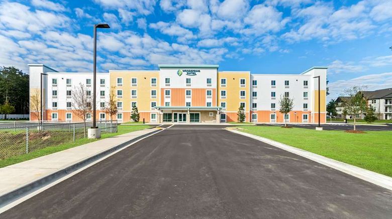 <b>Woodspring Suites Pensacola West Exterior</b>. Images powered by <a href="https://iceportal.shijigroup.com/" title="IcePortal" target="_blank">IcePortal</a>.