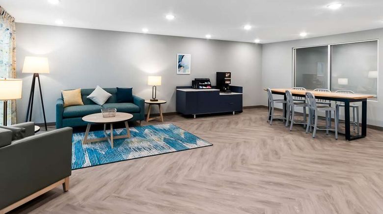 <b>Woodspring Suites Pensacola West Lobby</b>. Images powered by <a href="https://iceportal.shijigroup.com/" title="IcePortal" target="_blank">IcePortal</a>.