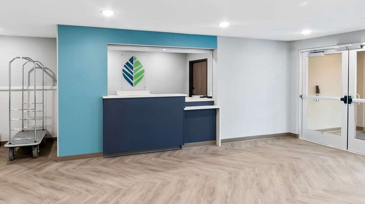 Woodspring Suites Pensacola West Lobby