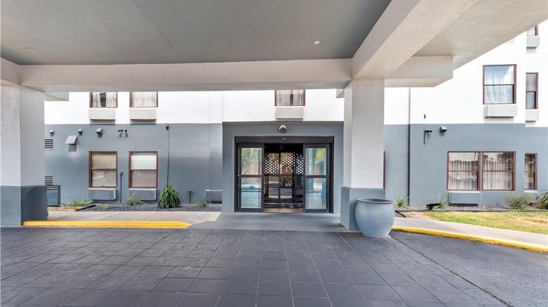 <b>Spark by Hilton Corpus Christi Southeast Exterior</b>. Images powered by <a href="https://iceportal.shijigroup.com/" title="IcePortal" target="_blank">IcePortal</a>.
