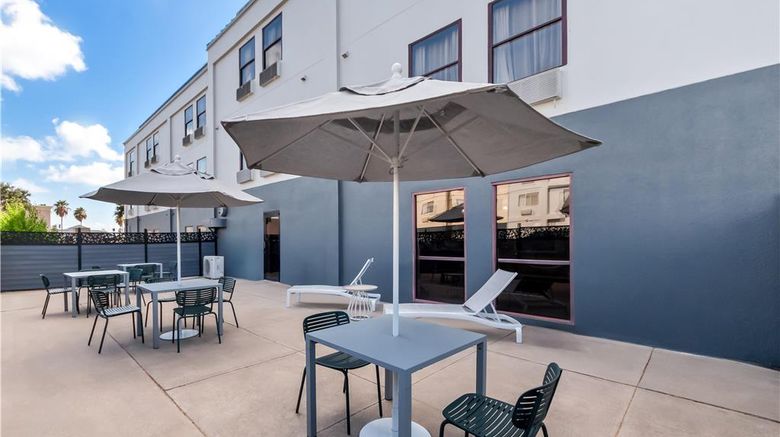 <b>Spark by Hilton Corpus Christi Southeast Exterior</b>. Images powered by <a href="https://iceportal.shijigroup.com/" title="IcePortal" target="_blank">IcePortal</a>.