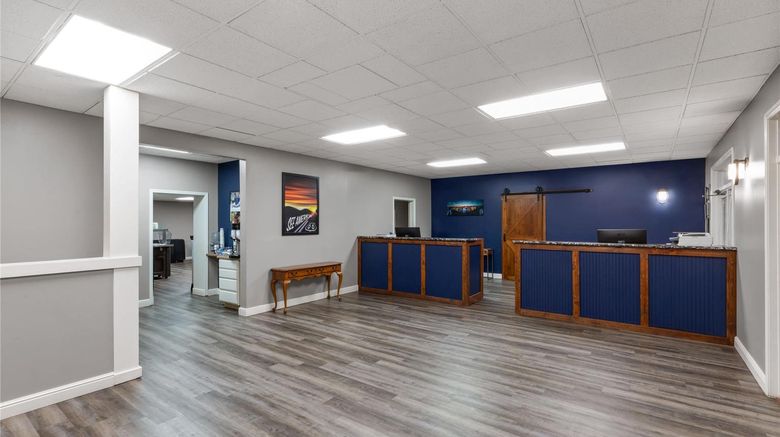 <b>Angel Inn Near IMAX, a Travelodge Lobby</b>. Images powered by <a href="https://iceportal.shijigroup.com/" title="IcePortal" target="_blank">IcePortal</a>.