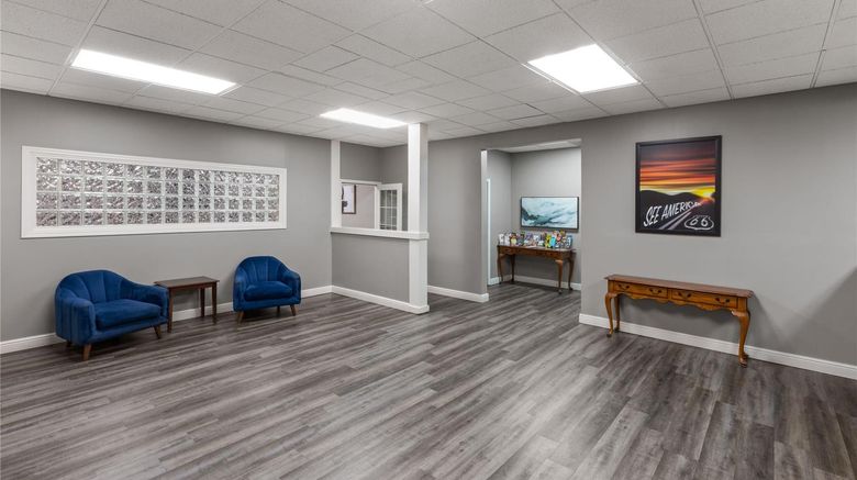 <b>Angel Inn Near IMAX, a Travelodge Lobby</b>. Images powered by <a href="https://iceportal.shijigroup.com/" title="IcePortal" target="_blank">IcePortal</a>.