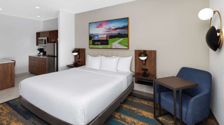 <b>La Quinta Inn & Suites at the RIM Suite</b>. Images powered by <a href="https://iceportal.shijigroup.com/" title="IcePortal" target="_blank">IcePortal</a>.