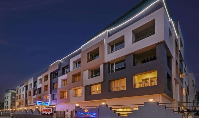 Starlit Suites Newtown Exterior