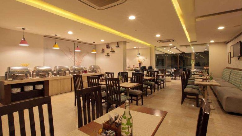 <b>Starlit Suites Smondo-Bangalore Restaurant</b>. Images powered by <a href="https://iceportal.shijigroup.com/" title="IcePortal" target="_blank">IcePortal</a>.