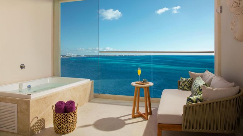 <b>Breathless Cancun Soul Resort & Spa Room</b>. Images powered by <a href="https://iceportal.shijigroup.com/" title="IcePortal" target="_blank">IcePortal</a>.