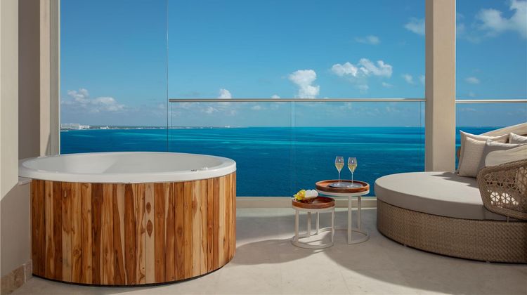 Breathless Cancun Soul Resort & Spa Suite