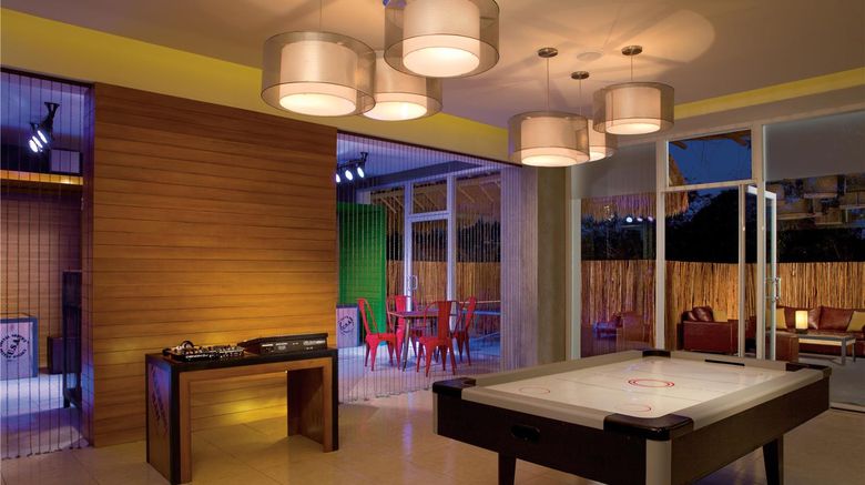 <b>Dreams Cozumel Cape Resort & Spa Recreation</b>. Images powered by <a href="https://iceportal.shijigroup.com/" title="IcePortal" target="_blank">IcePortal</a>.