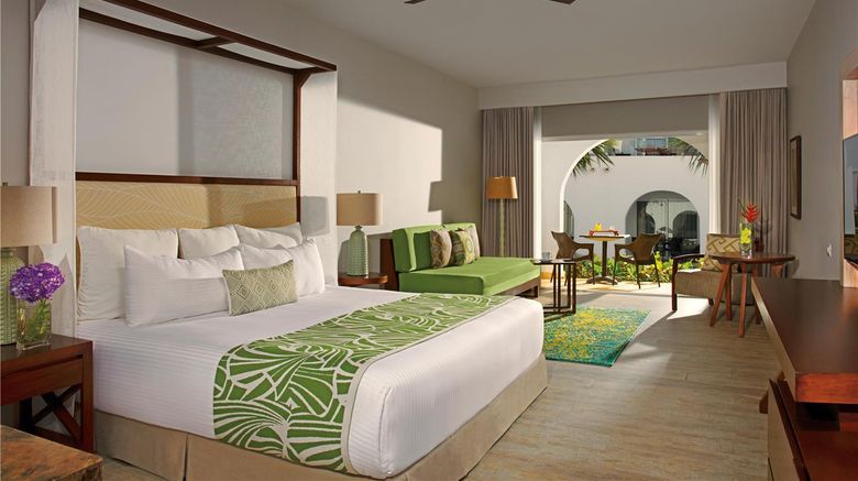 <b>Dreams Dominicus La Romana Room</b>. Images powered by <a href="https://iceportal.shijigroup.com/" title="IcePortal" target="_blank">IcePortal</a>.