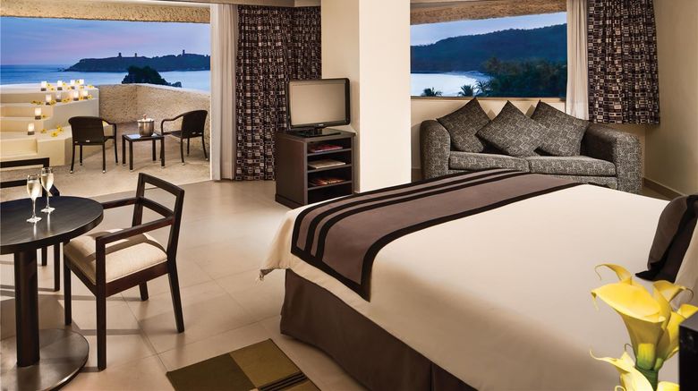 <b>Dreams Huatulco Resort & Spa Suite</b>. Images powered by <a href="https://iceportal.shijigroup.com/" title="IcePortal" target="_blank">IcePortal</a>.