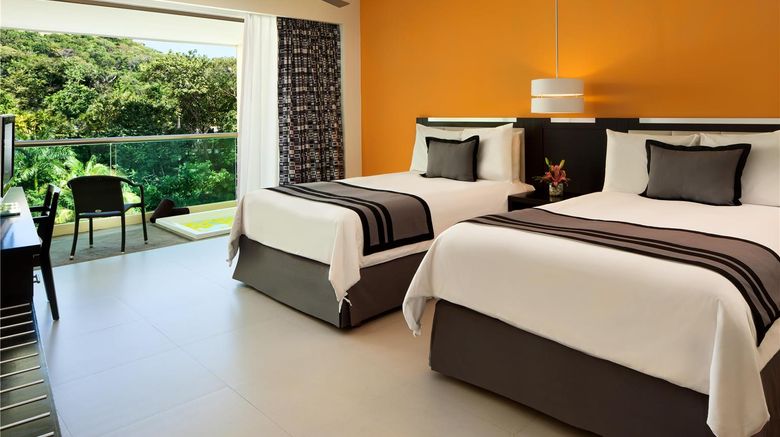 <b>Dreams Huatulco Resort & Spa Room</b>. Images powered by <a href="https://iceportal.shijigroup.com/" title="IcePortal" target="_blank">IcePortal</a>.