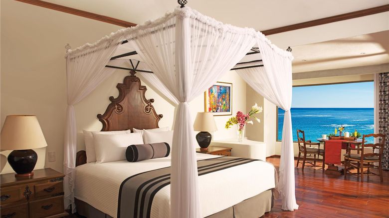 <b>Dreams Huatulco Resort & Spa Suite</b>. Images powered by <a href="https://iceportal.shijigroup.com/" title="IcePortal" target="_blank">IcePortal</a>.
