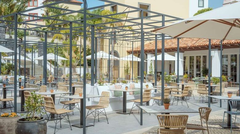 <b>Dreams Madeira Resort, Spa & Marina Restaurant</b>. Images powered by <a href="https://iceportal.shijigroup.com/" title="IcePortal" target="_blank">IcePortal</a>.