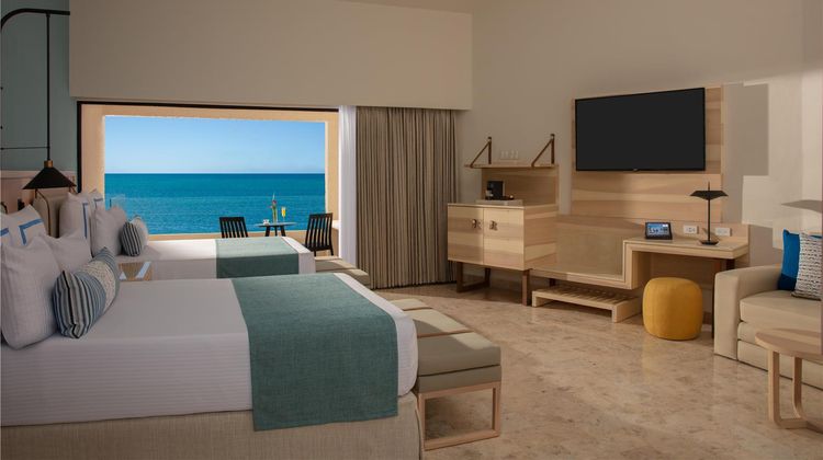 Dreams Puerto Aventuras Resort & Spa Suite
