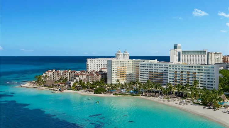 Dreams Sands Cancun Resort & Spa Exterior
