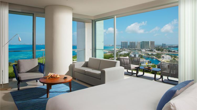 Hyatt Vivid Cancun Suite