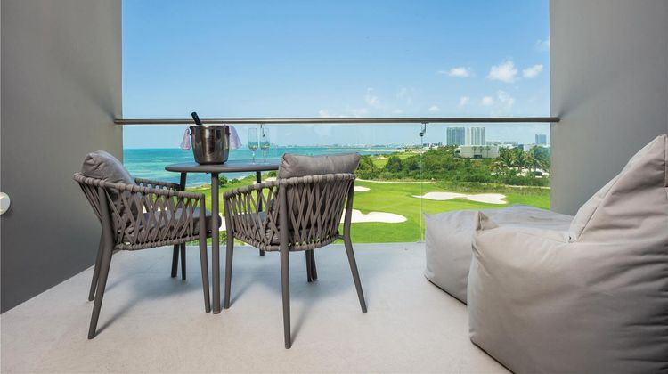 Hyatt Vivid Cancun Room