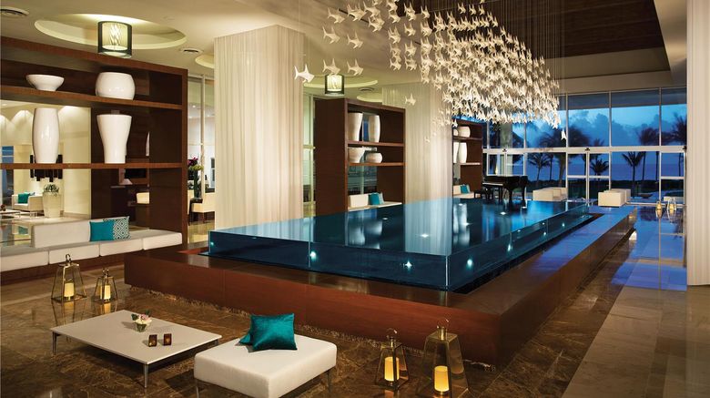 <b>Dreams Jade Resort & Spa Lobby</b>. Images powered by <a href="https://iceportal.shijigroup.com/" title="IcePortal" target="_blank">IcePortal</a>.