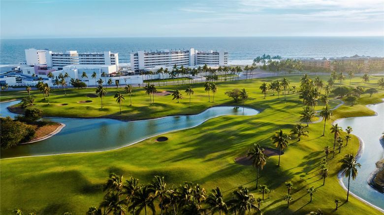 <b>Dreams Estrella del Mar Golf/Spa Resort Golf</b>. Images powered by <a href="https://iceportal.shijigroup.com/" title="IcePortal" target="_blank">IcePortal</a>.