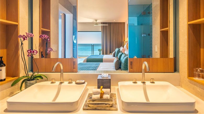 <b>Dreams Estrella del Mar Golf/Spa Resort Room</b>. Images powered by <a href="https://iceportal.shijigroup.com/" title="IcePortal" target="_blank">IcePortal</a>.