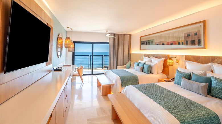 <b>Dreams Estrella del Mar Golf/Spa Resort Suite</b>. Images powered by <a href="https://iceportal.shijigroup.com/" title="IcePortal" target="_blank">IcePortal</a>.