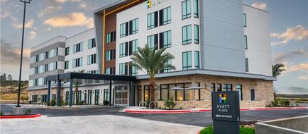Hyatt Place Eagle Pass Exterior